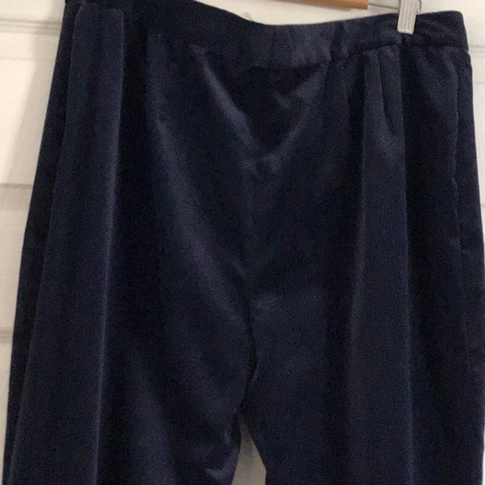 St. John size 16 navy velvet pants. NWOT - Picture 6 of 6